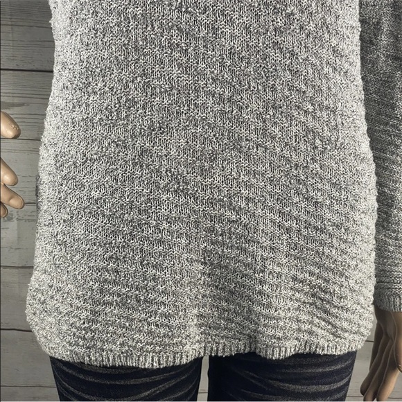 Calvin Klein Sweater - Picture 7 of 12